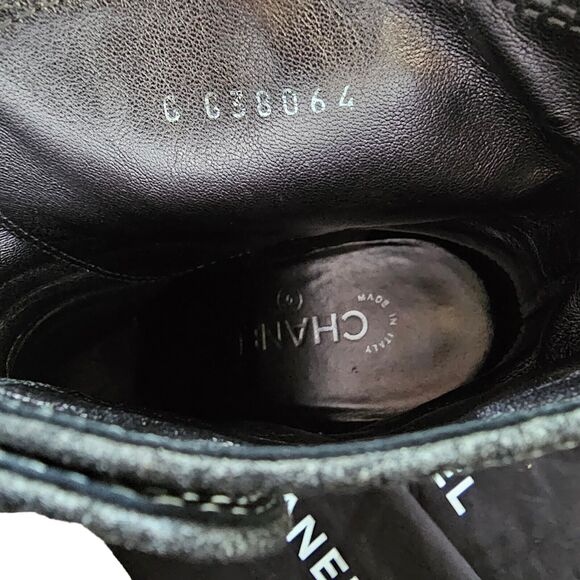 Chanel 22B CC Cap Toe Short Boot Size 39.5 8.5 9 Gray Suede Patent Black Leather - Picture 11 of 12